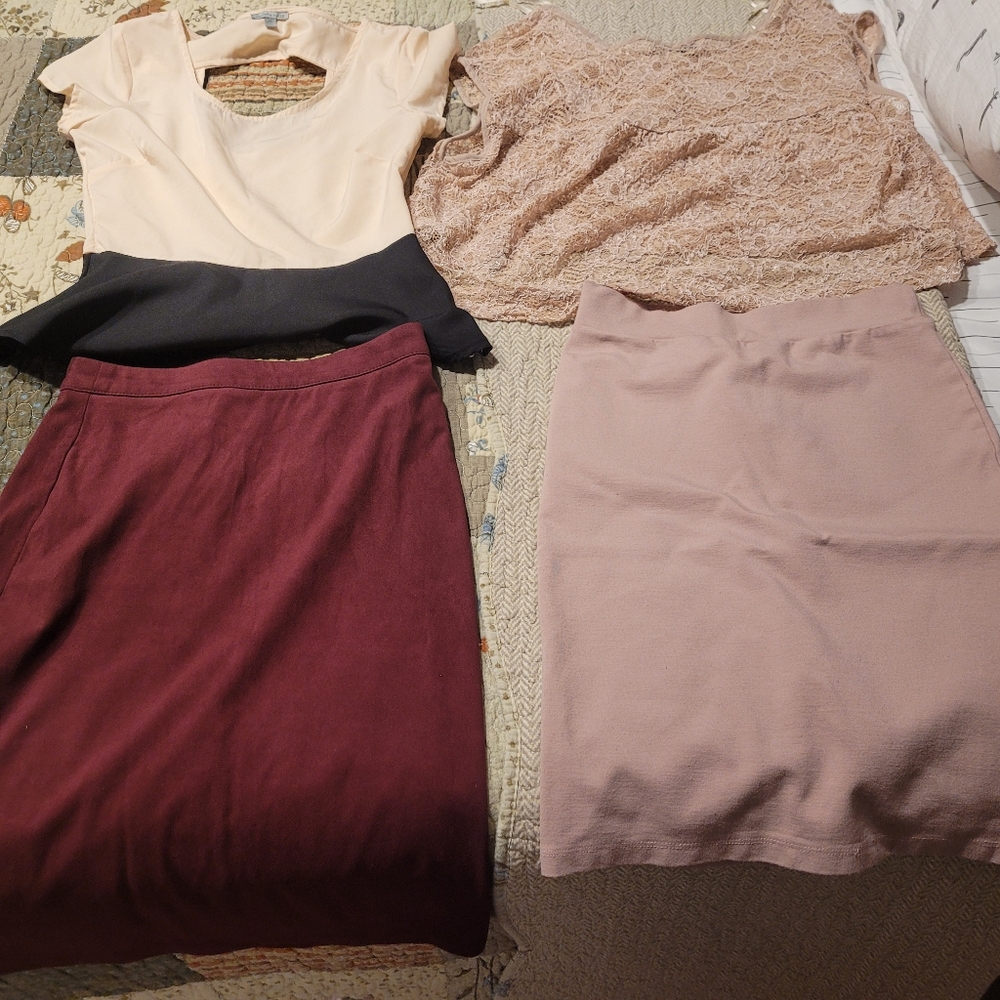 Bundle of 2 skirts and 2shirts